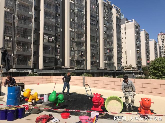 想象力的滑滑梯游戏澳门新葡京激发孩子(图2)